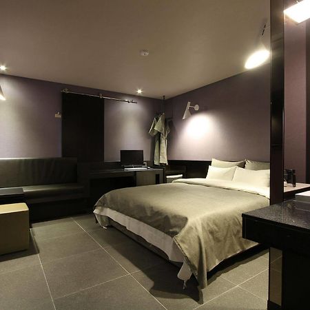 บูทิกเต็ล เค โออิโดะ Hotel ซีฮึง ภายนอก รูปภาพ