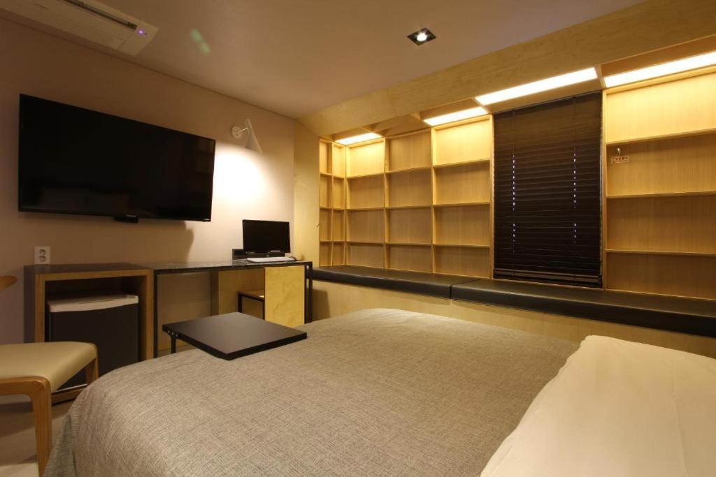 บูทิกเต็ล เค โออิโดะ Hotel ซีฮึง ภายนอก รูปภาพ