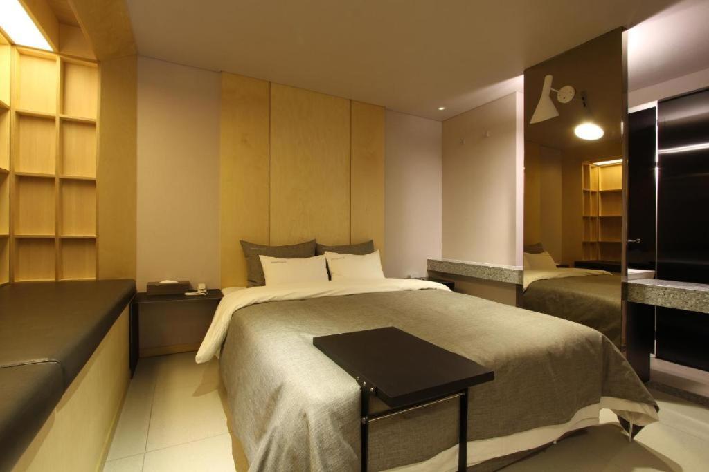 บูทิกเต็ล เค โออิโดะ Hotel ซีฮึง ภายนอก รูปภาพ