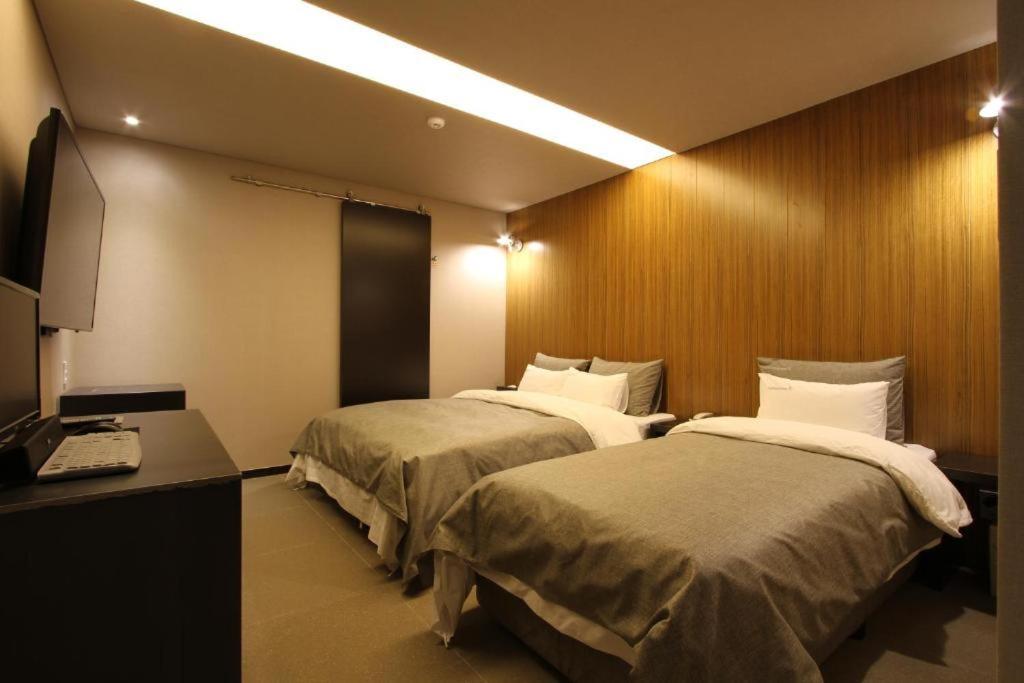 บูทิกเต็ล เค โออิโดะ Hotel ซีฮึง ภายนอก รูปภาพ