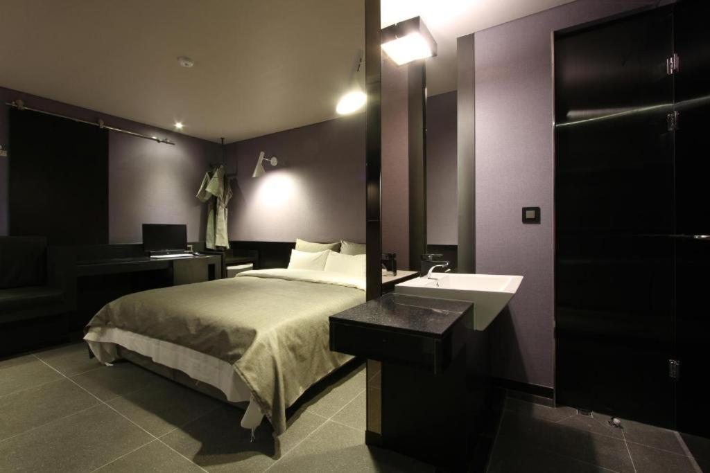 บูทิกเต็ล เค โออิโดะ Hotel ซีฮึง ภายนอก รูปภาพ
