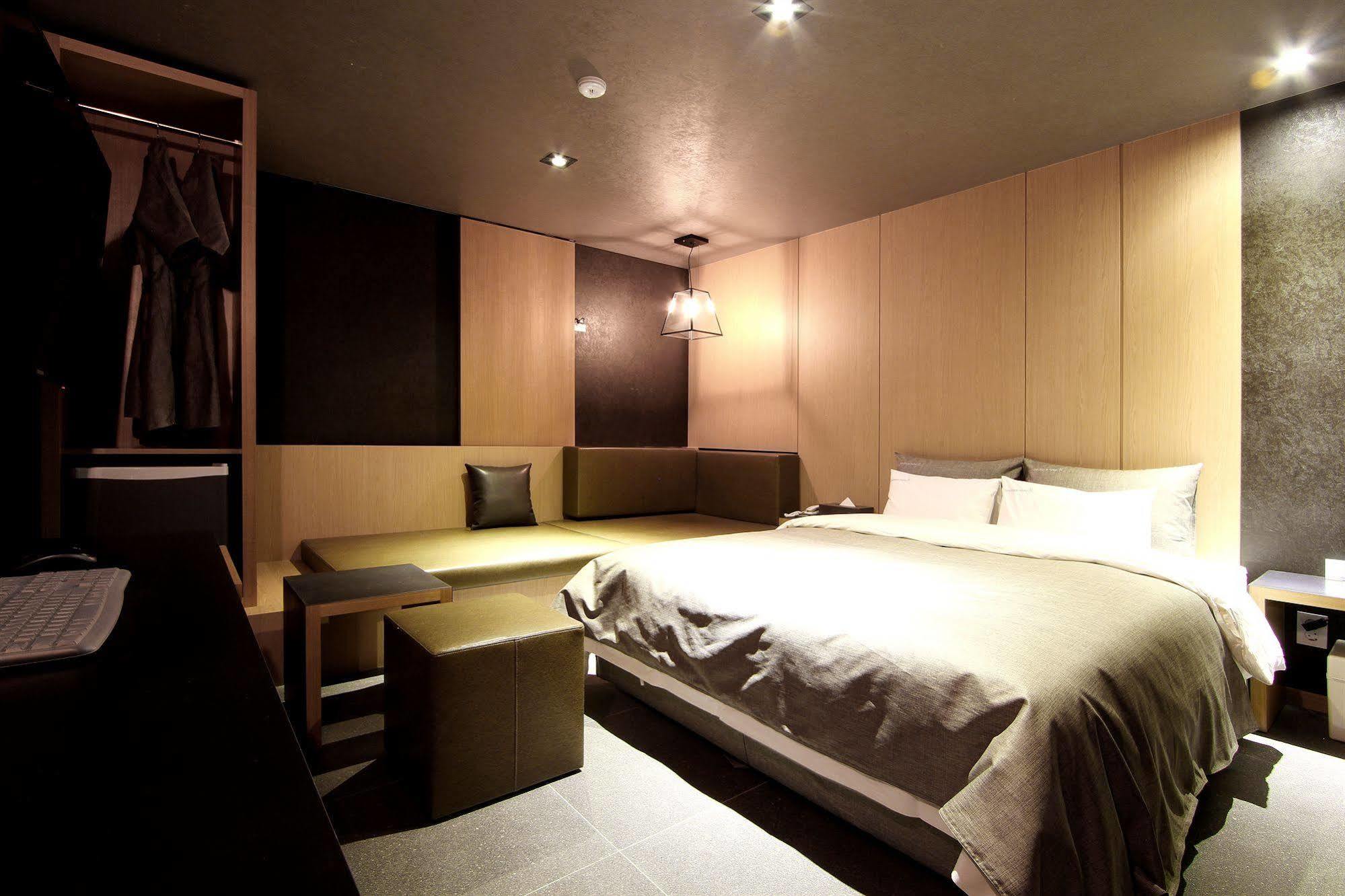 บูทิกเต็ล เค โออิโดะ Hotel ซีฮึง ภายนอก รูปภาพ