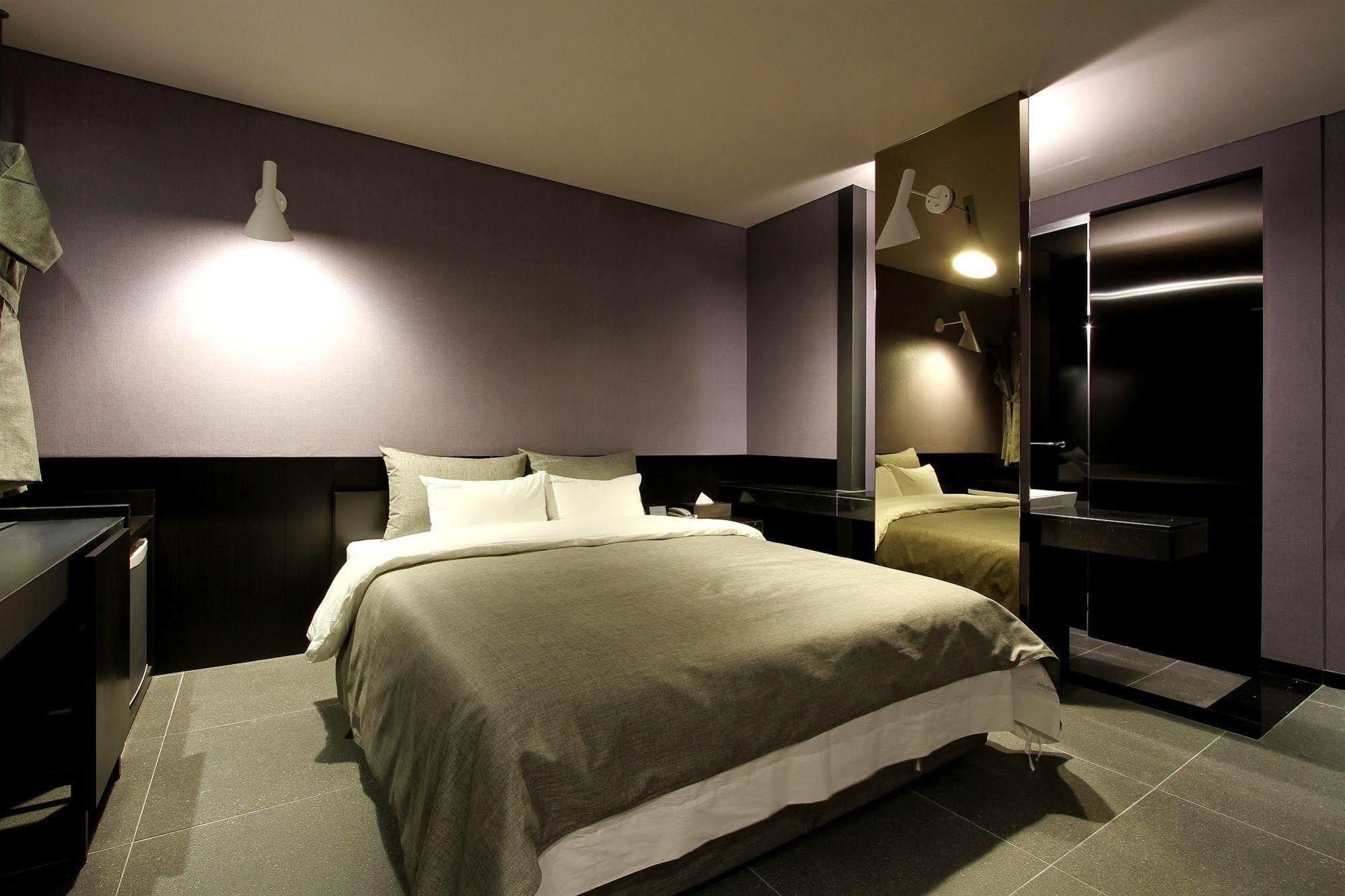 บูทิกเต็ล เค โออิโดะ Hotel ซีฮึง ภายนอก รูปภาพ