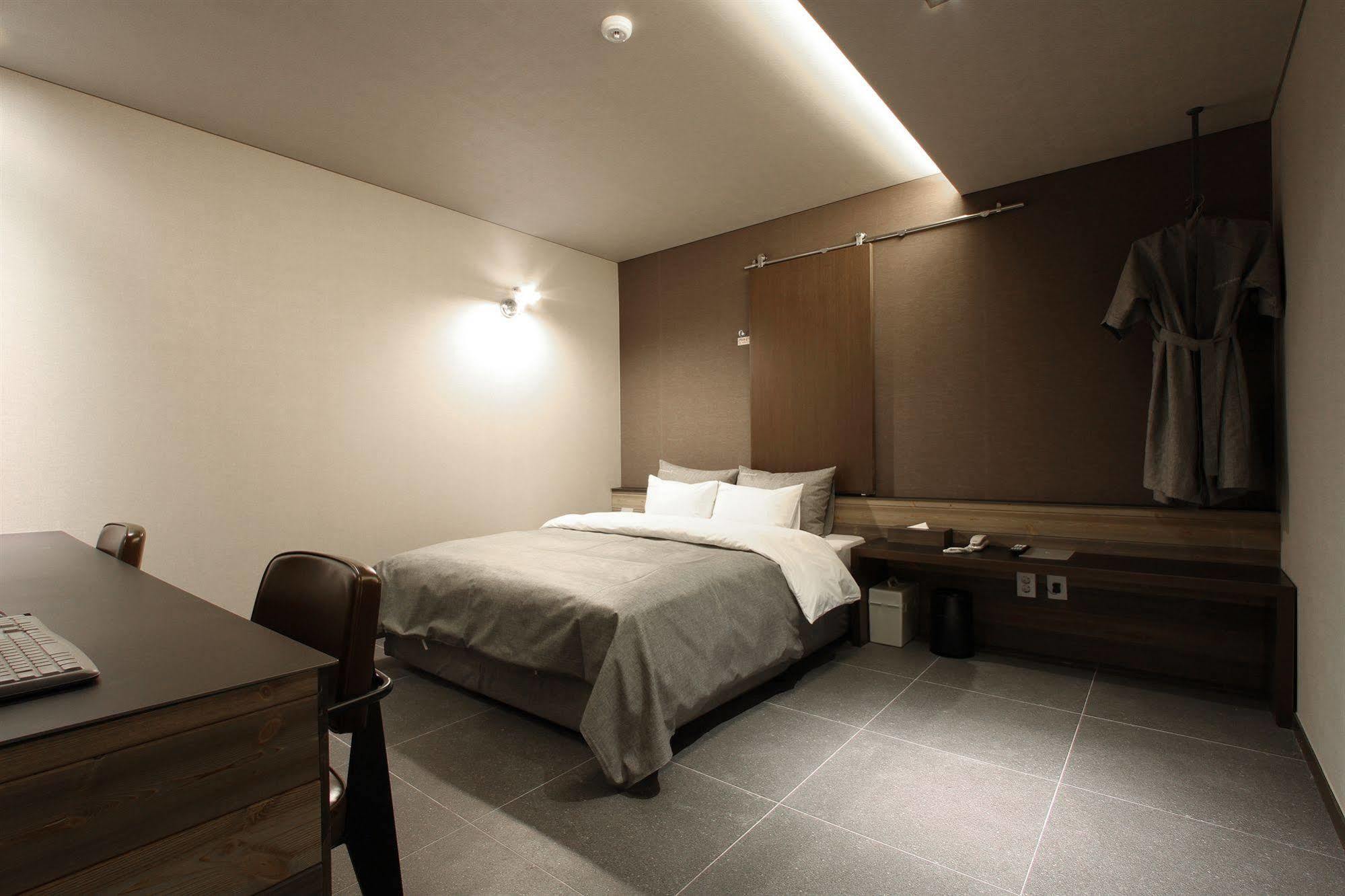 บูทิกเต็ล เค โออิโดะ Hotel ซีฮึง ภายนอก รูปภาพ