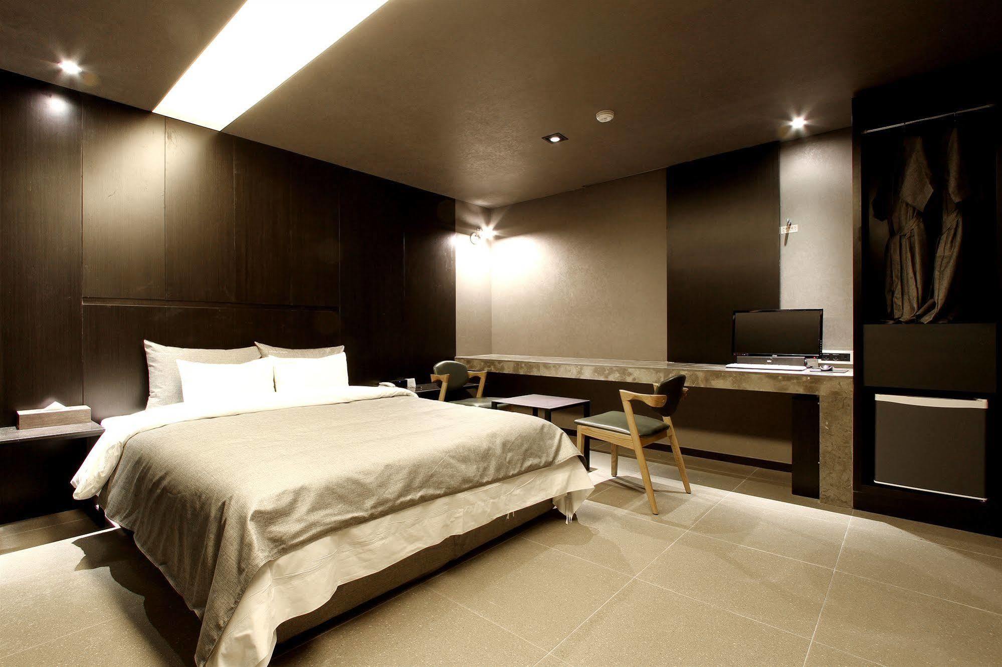 บูทิกเต็ล เค โออิโดะ Hotel ซีฮึง ภายนอก รูปภาพ