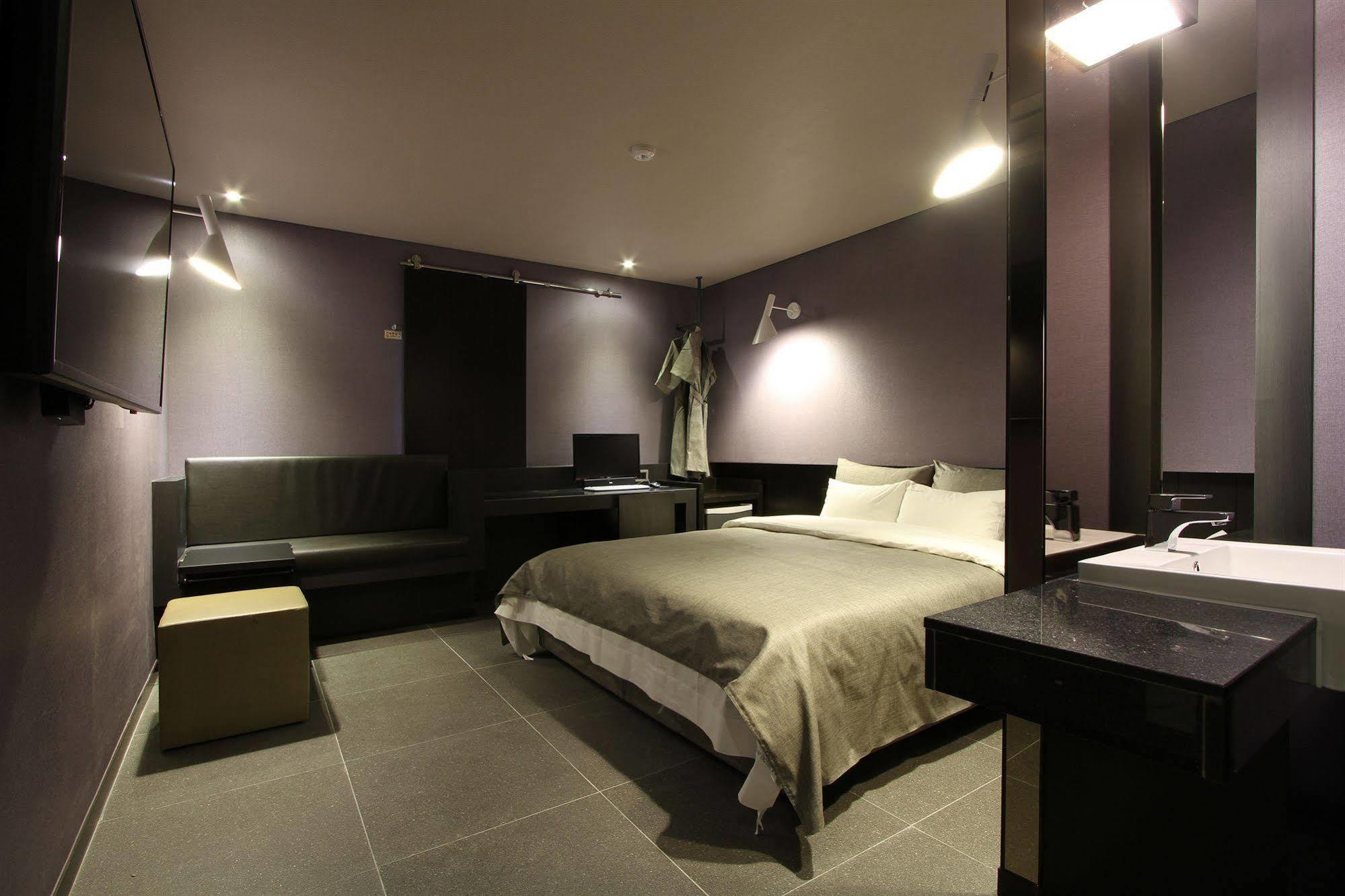 บูทิกเต็ล เค โออิโดะ Hotel ซีฮึง ภายนอก รูปภาพ