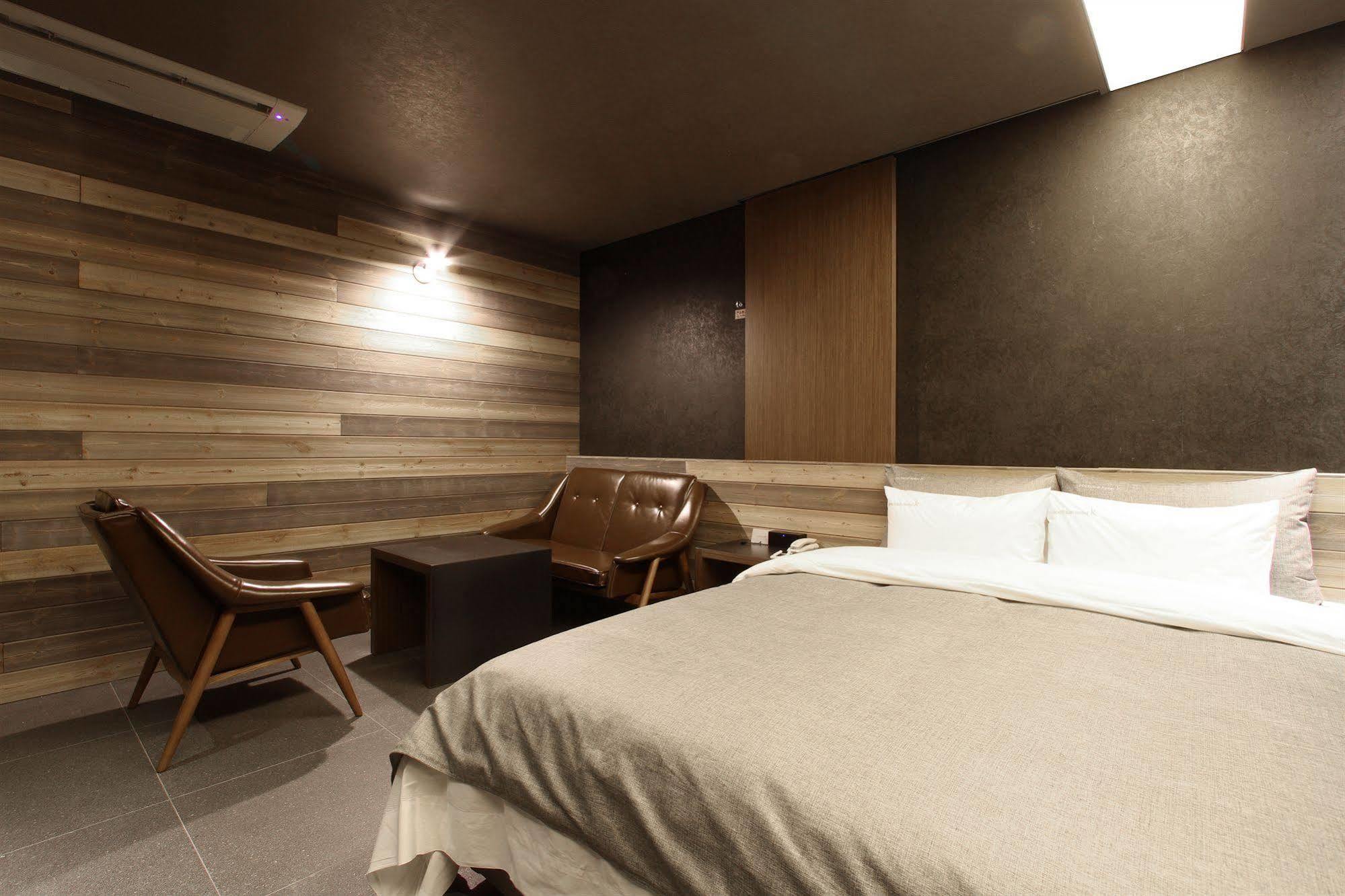บูทิกเต็ล เค โออิโดะ Hotel ซีฮึง ภายนอก รูปภาพ